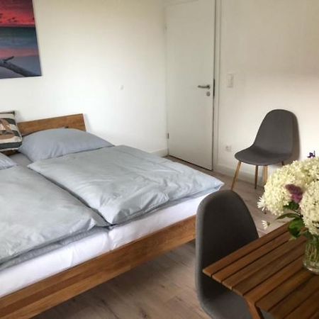 Die Graefin Auf Ruegen - Ferienappartements Parchtitz Екстериор снимка