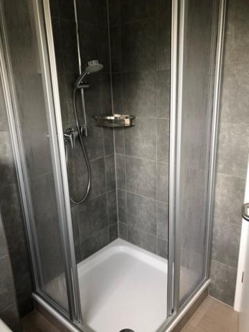 Die Graefin Auf Ruegen - Ferienappartements Parchtitz Екстериор снимка
