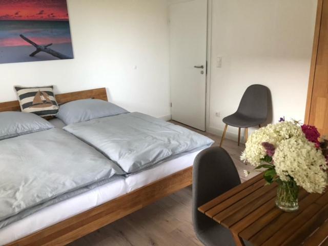 Die Graefin Auf Ruegen - Ferienappartements Parchtitz Екстериор снимка