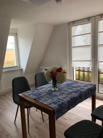 Die Graefin Auf Ruegen - Ferienappartements Parchtitz Екстериор снимка