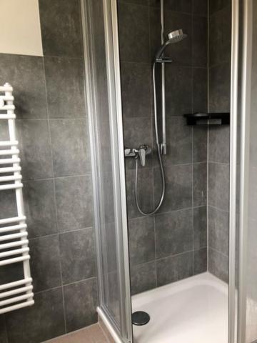 Die Graefin Auf Ruegen - Ferienappartements Parchtitz Екстериор снимка