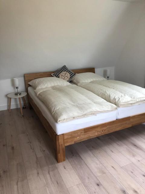 Die Graefin Auf Ruegen - Ferienappartements Parchtitz Екстериор снимка